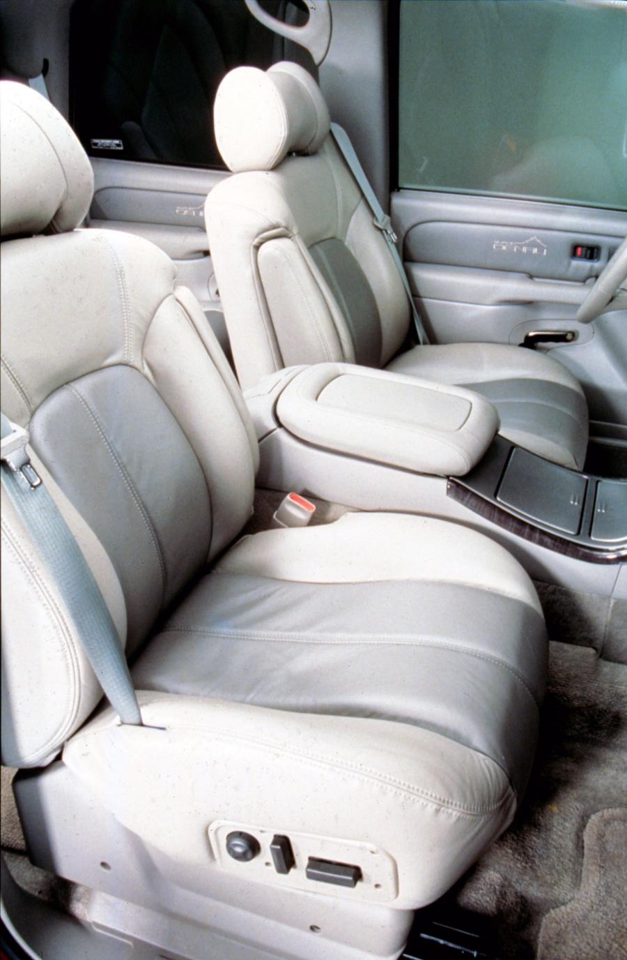  GMC Yukon 2000 года  (фото 28 из 51)